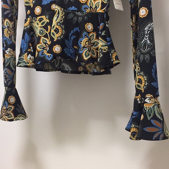 Floral fit and flare top - Picture 2 of 4